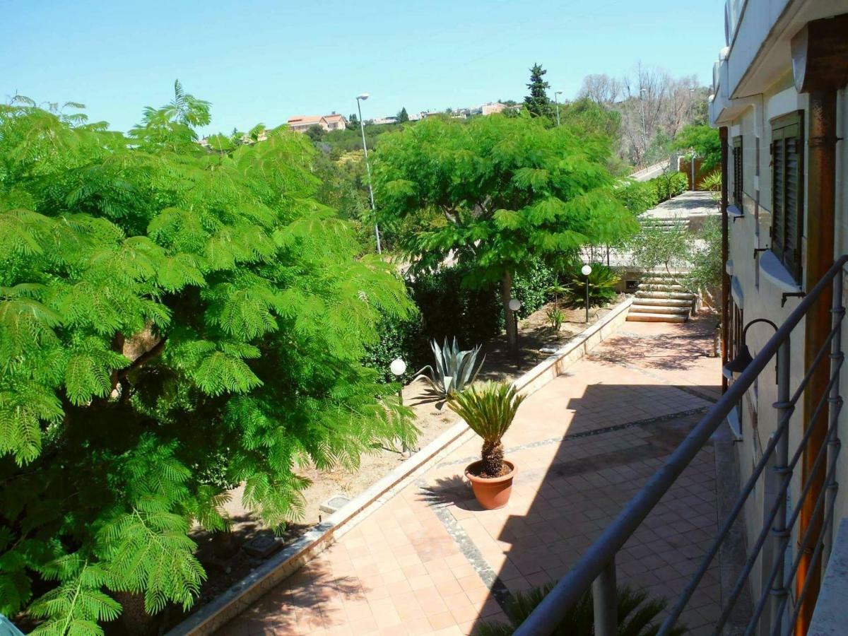 Casa Vacanze Villa Pina Матера Экстерьер фото